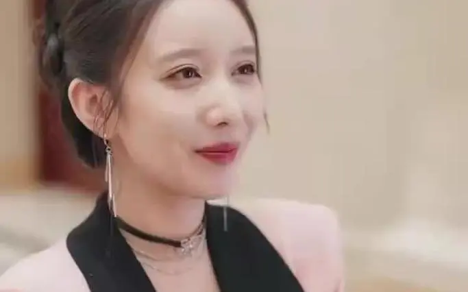 《逃婚夫妇又掉马甲了》：高甜预警！看欢喜冤家如何花式掉马，爆笑寻爱！